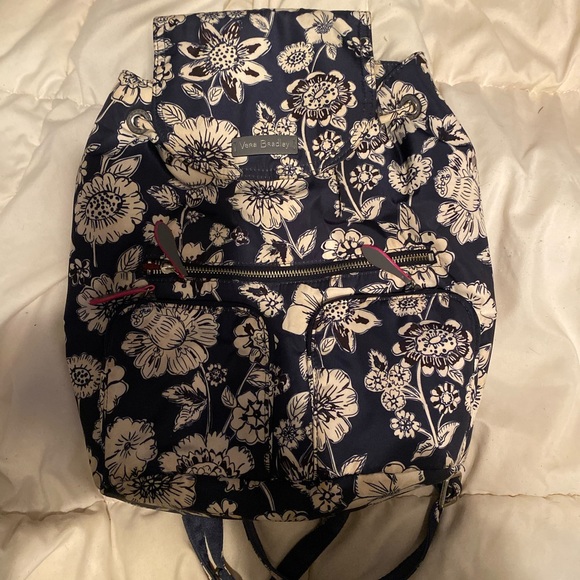 Vera Bradley backpack - Picture 2 of 3